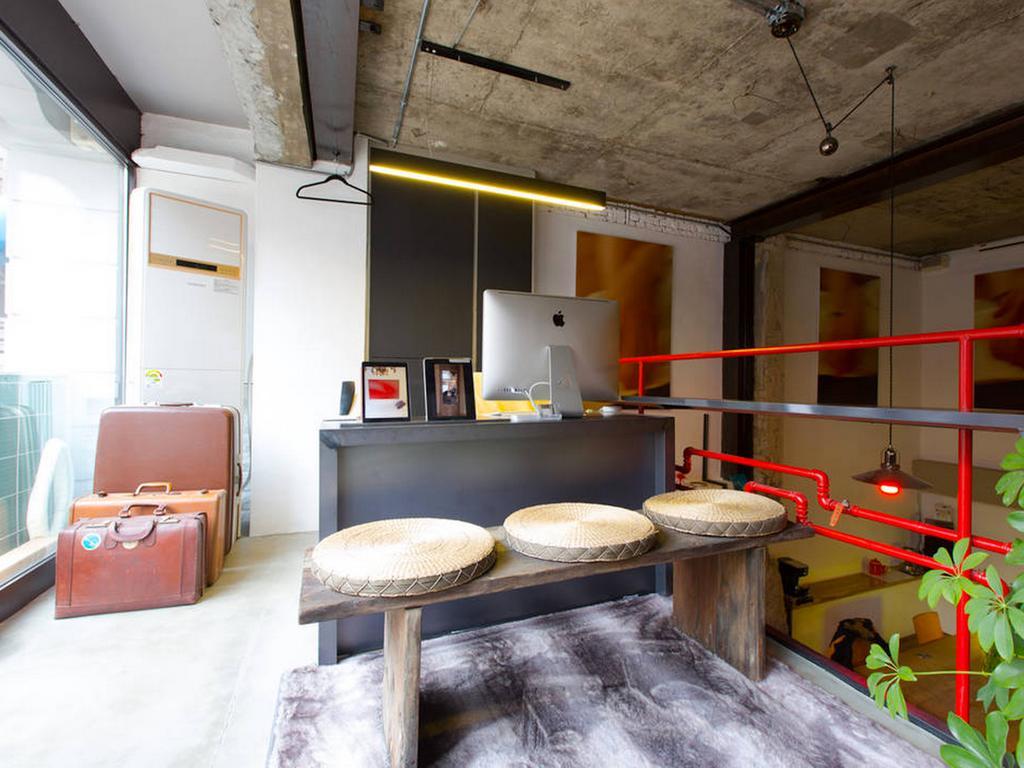 I House Chinchin Hotel Seoul Bagian luar foto