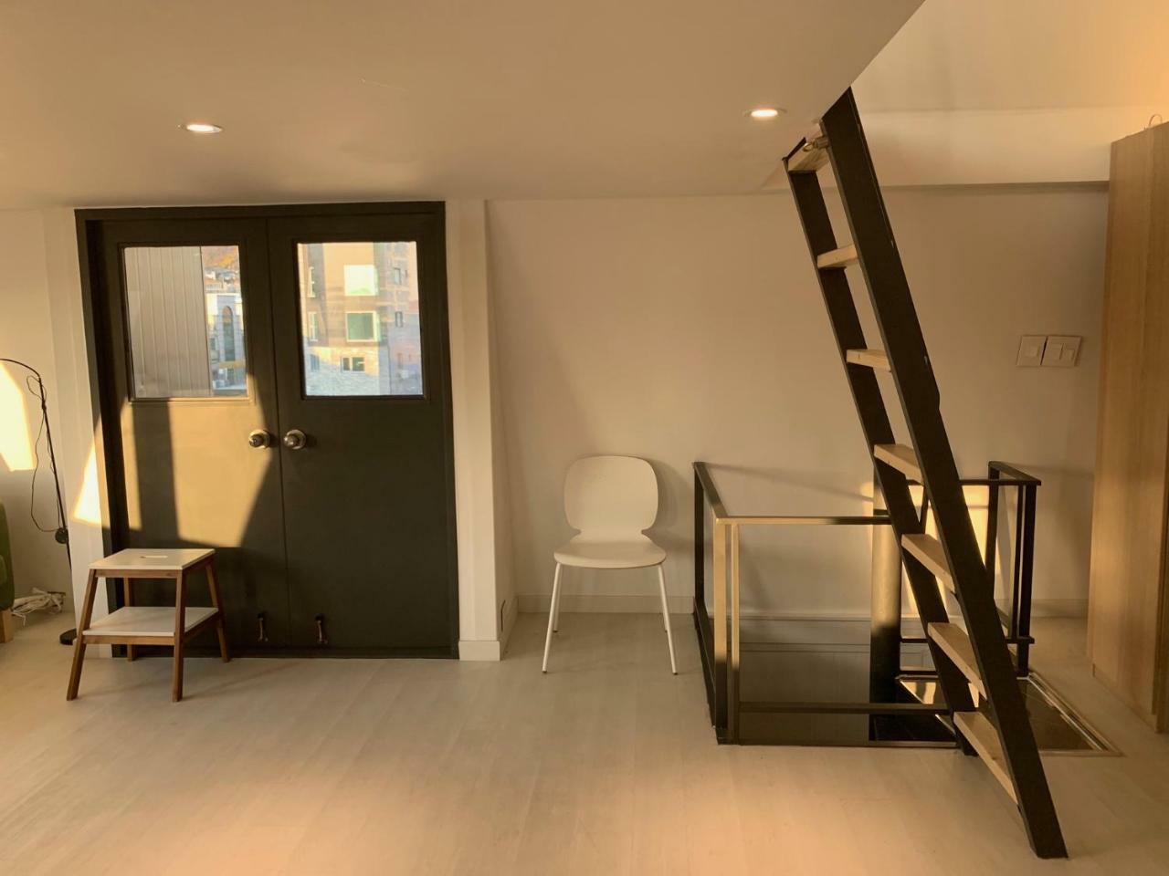 I House Chinchin Hotel Seoul Bagian luar foto